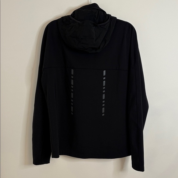 Mens Lululemon Lightspeed Shell Jacket - Picture 8 of 10